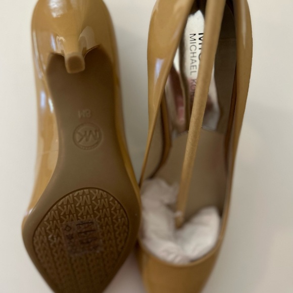 Michael Kors shoes - Picture 3 of 4